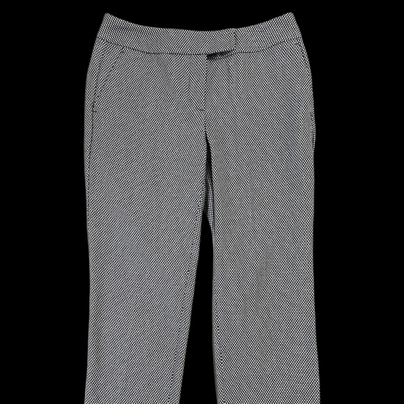 Black and White Ann Taylor Factory Crop Pants - Picture 2 of 4